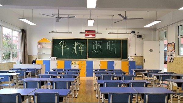 中小学生近视率超五成，教室照明有不可推卸的责任