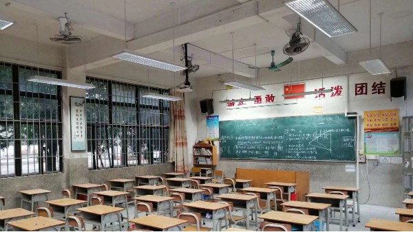 学校如何做好防控青少年近视工作？华辉来支招~